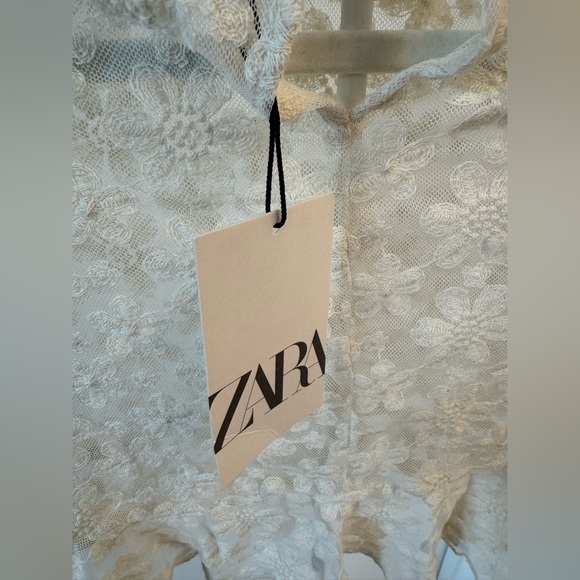 Zara - Picture 4 of 9